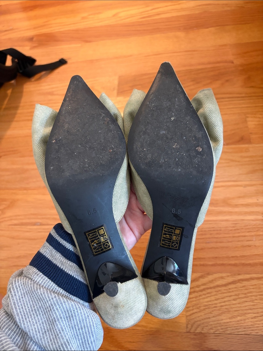 Jeffrey Campbell Sage Green Bow Pointed Mules - Picture 3 of 3
